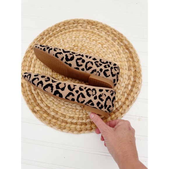 NEW Vivaia Square-Toe V-Cut Flats Margot 2.0 Dark Leopard 6.5 - Picture 4 of 7